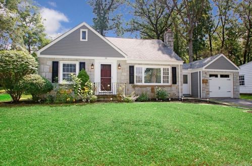 32 Madison Ave, Wallingford, CT 06492-5120