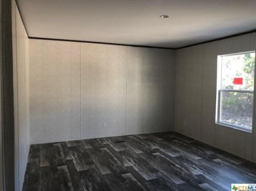 376 Fawn Dr, Spring Branch TX 78070-4704 exterior