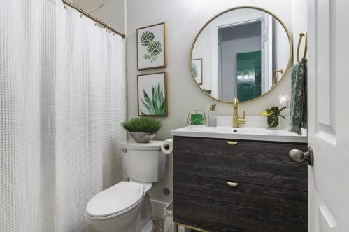 217 Emerald Rdg Dr, Austin TX 78732-1234 exterior