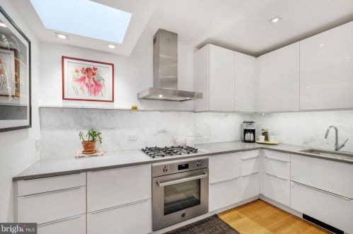 2007 Addison St, Philadelphia PA 19143-1203 exterior