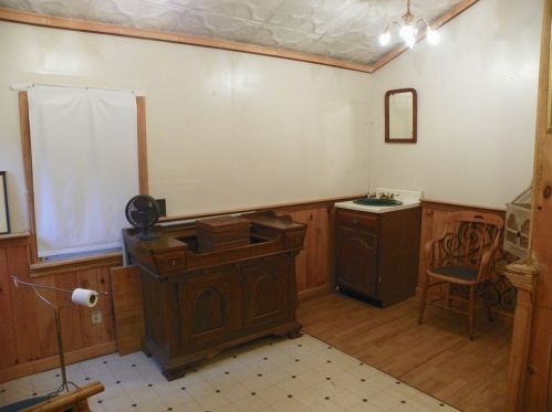 88 Berwick Rd, Springfield MA 01106-2612 exterior