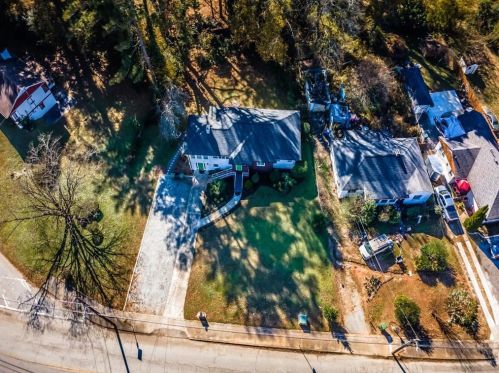 2100 Cascade Rd, Atlanta GA 30311-2830 exterior