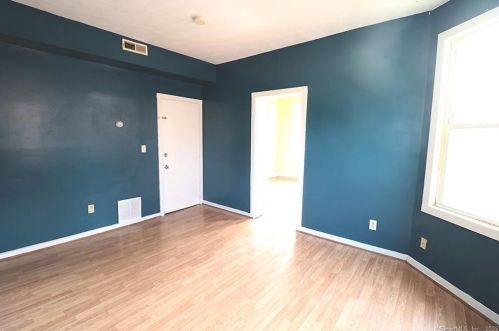 129 Glen St, New Britain CT  06051-2506 exterior