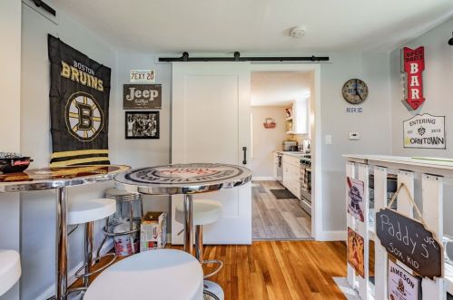 120 Patricia Cir, Springfield MA  01119-2227 exterior