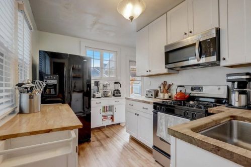 613 Keefe Ave, Milwaukee WI 53212-1801 exterior