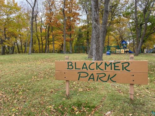 959 84 Ave, Duluth MN 55807-1751 exterior