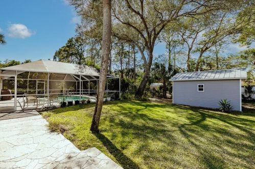 191 Old Tamiami Trl, Naples FL exterior