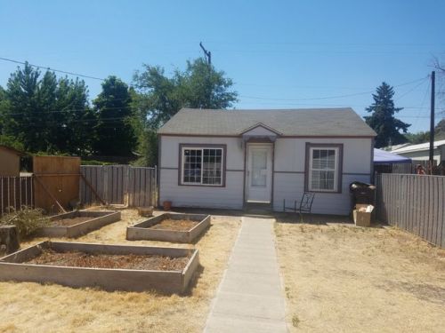 1002 9th Ave, Yakima, WA 98902-6901