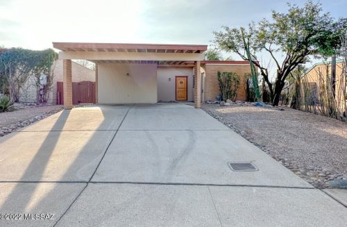 6924 Northpoint Dr, Tucson, AZ 85741-2463