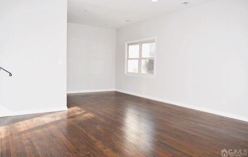 38 Wall St, Metuchen NJ  08840-2858 exterior