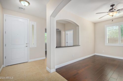 4010 Expedition Way, Phoenix AZ  85050-8765 exterior