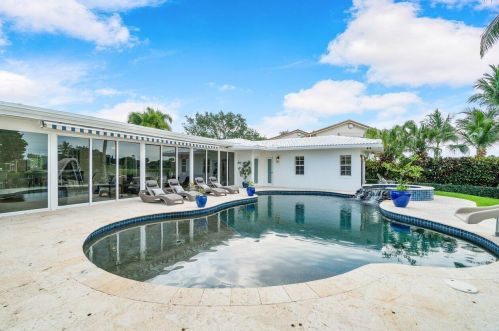 926 38 Ct, Boynton Beach FL 33435-8530 exterior