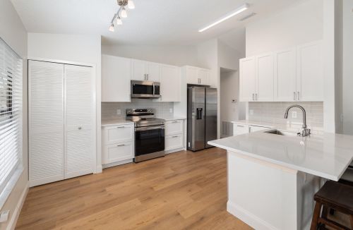 813 Cloyd Dairy Loop, Orlando FL  32825-7302 exterior