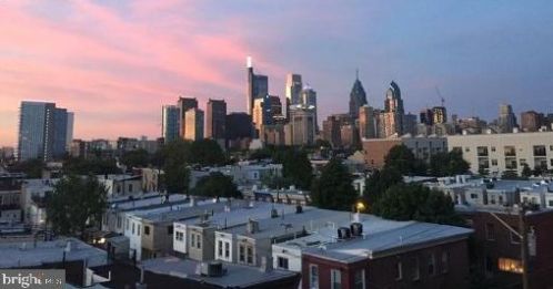 301 Admirals Way, Philadelphia PA  19146-5213 exterior