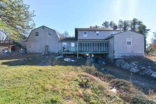 210 Greenhouse Rd, Coventry RI 02827-2101 exterior