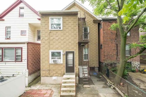 111 Hauxhurst Ave, Union City NJ 07086-6836 exterior