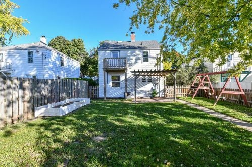 6417 Locust St, Milwaukee WI 53212-2444 exterior