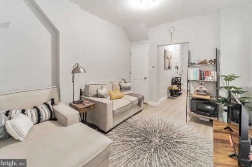 4048 Marshall St, Philadelphia PA 19140-2505 exterior