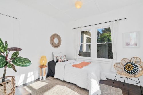 425 Riverview Ave, Capitola CA 95010-2757 exterior