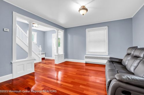 308 Monmouth Rd, West Long Branch NJ 07764-1028 exterior