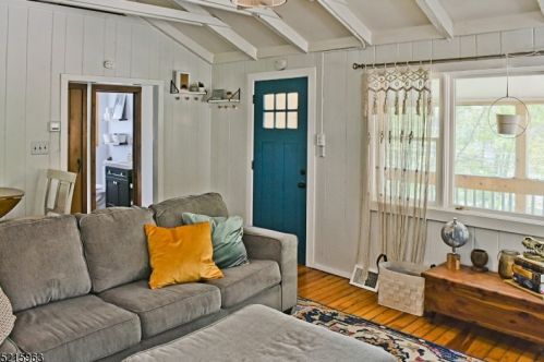 391 Shr Trl, Sparta NJ 07871-1403 exterior