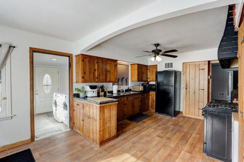 5545 57, Milwaukee WI 53218-3230 exterior