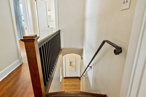 1986 Chalfant St, Pittsburgh PA 15221-1202 exterior