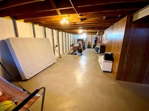 2551 89, Milwaukee WI 53226-1805 exterior