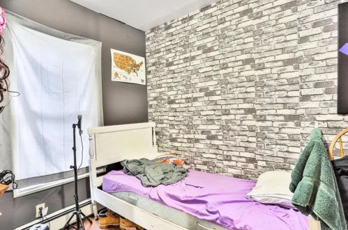 190 Winnikee Ave, Poughkeepsie NY 12601-2731 exterior