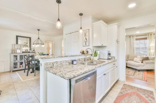 2209 Clairmont Ter, Atlanta GA 30345-2316 exterior