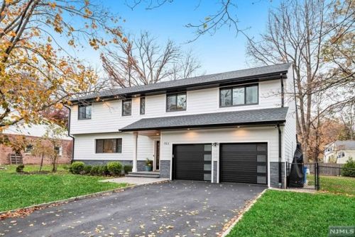 153 Hickory Ave, Tenafly, NJ 07670-1511