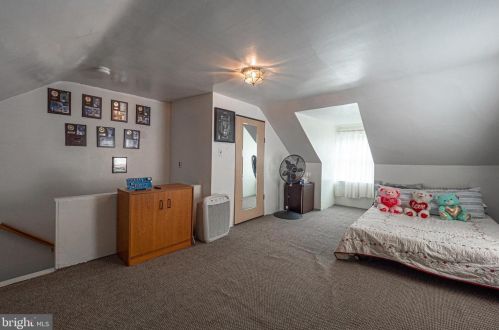 739 Charlotte St, Pottstown PA 19464-5947 exterior