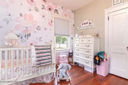 235 Broadway, East Freehold NJ 07728-1862 exterior