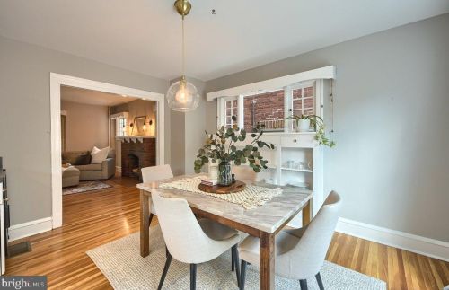 746 New Holland Ave, Lancaster PA 17602-2137 exterior