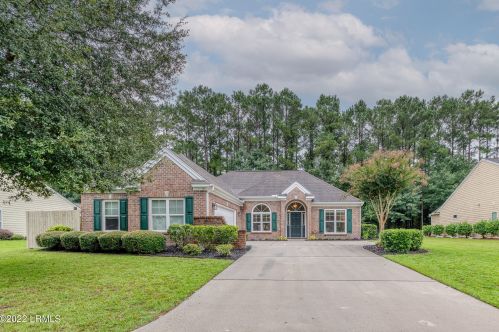 12 Greatwood Dr, Bluffton, SC 29910-9328