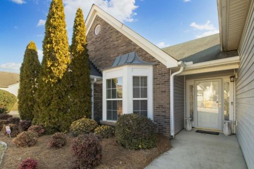 2725 Hillvale Cv Dr, Lithonia GA 30058-1856 exterior