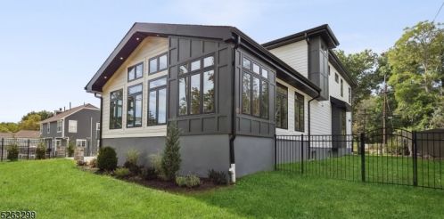 1306 Pleasant Valley Way, Town Center NJ  07052-1421 exterior