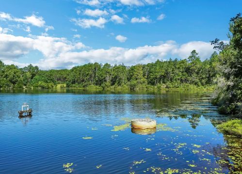 43 Magnolia Lake Dr, Defuniak Springs FL 32433-5252 exterior