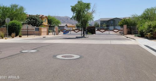 8216 4 Ave, Phoenix AZ 85041-5743 exterior