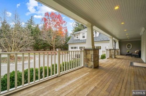 9 County Rd, Demarest, NJ 07627-2502