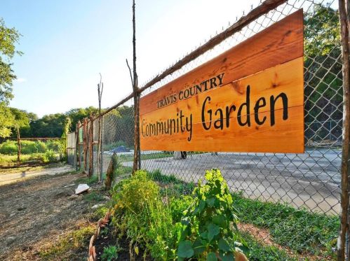 4520 Eagle Feather Dr, Austin TX 78735-6466 exterior