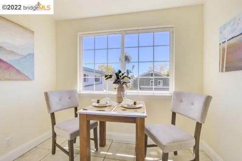 1522 Harmon St, Berkeley CA 94703-2415 exterior