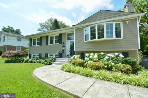 6509 Divine St, Mc Lean VA  22101-4620 exterior