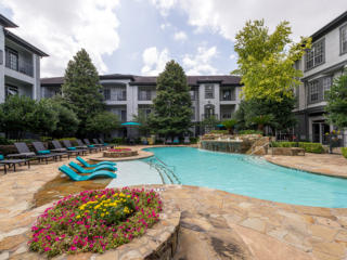 2303 Louisiana St, Houston TX  77006-2319 exterior