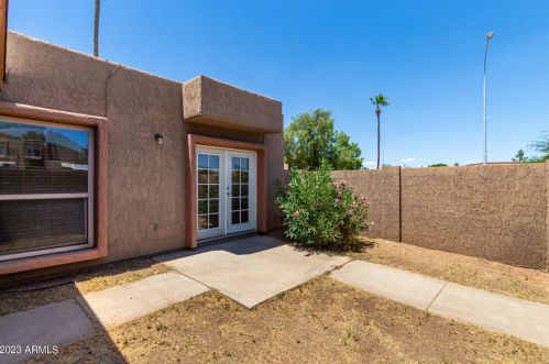 1430 53 Ave, Phoenix AZ 85043-1747 exterior