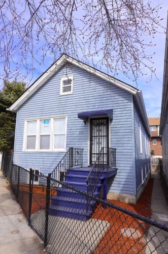 3821 Rockwell St, Chicago, IL 60632-1048