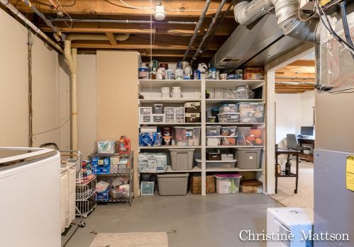 1233 Kreiser Ter, Grand Rapids MI 49506-4082 exterior