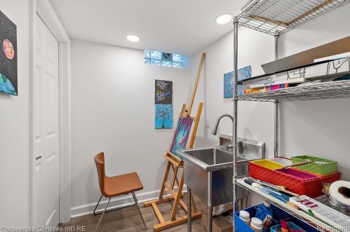 1174 Lakeside Dr, Bham MI 48009-1381 exterior