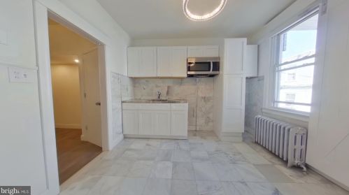 4033 Castor Ave, Philadelphia PA 19134-5528 exterior