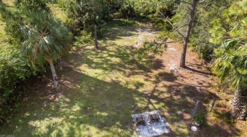 765 8 St, Naples FL 34120-0411 exterior